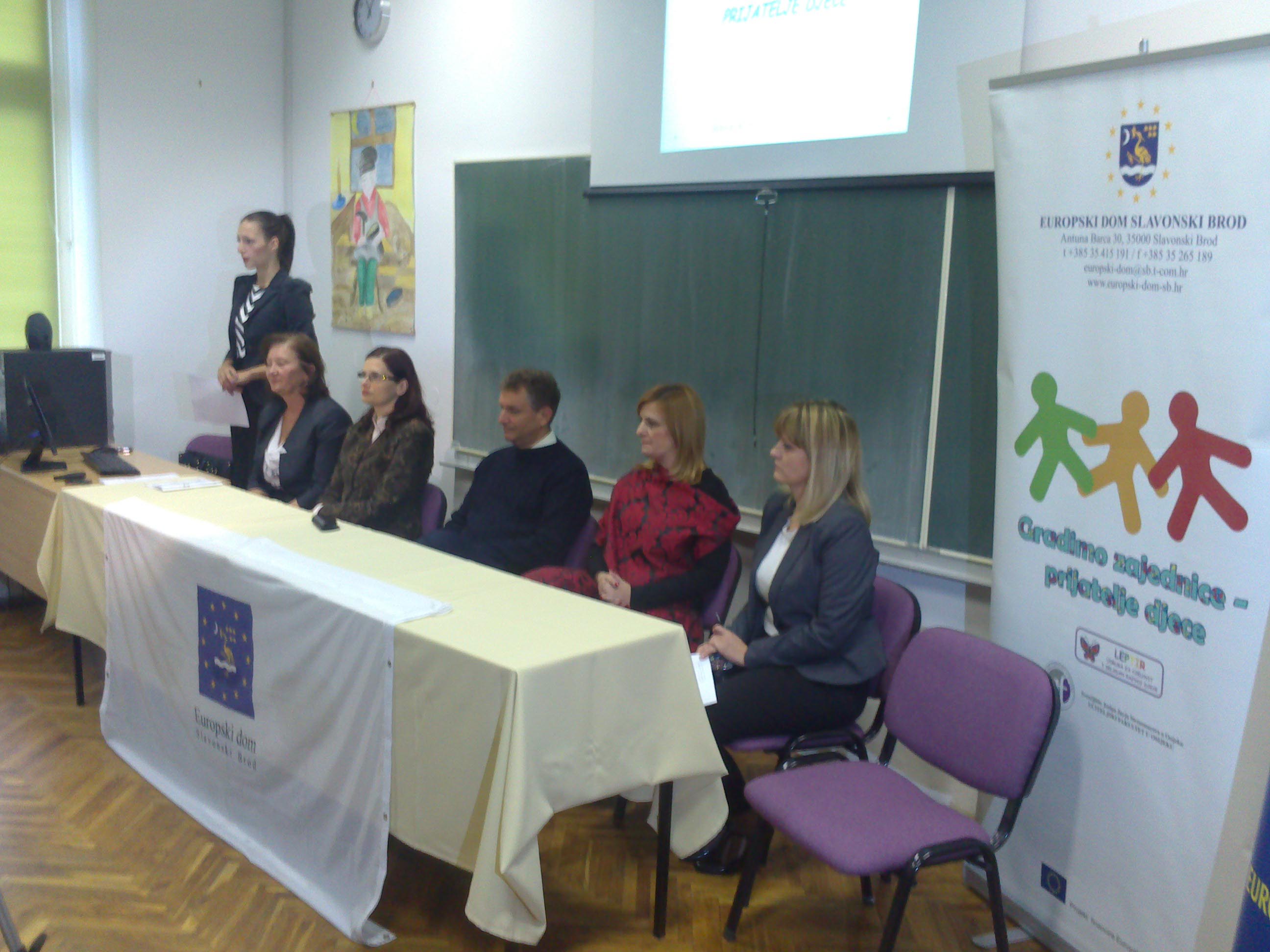 ODRŽANA SVEČANOST ZATVARANJA PROJEKTA „GRADIMO ZAJEDNICE – PRIJATELJE DJECE“